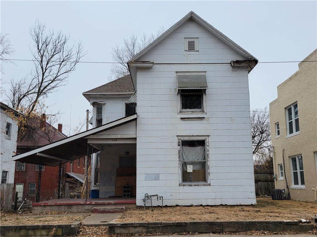 308 18th Street - Photo 1