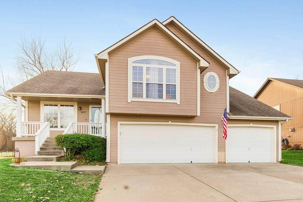 1603 Pond Avenue - Photo 1