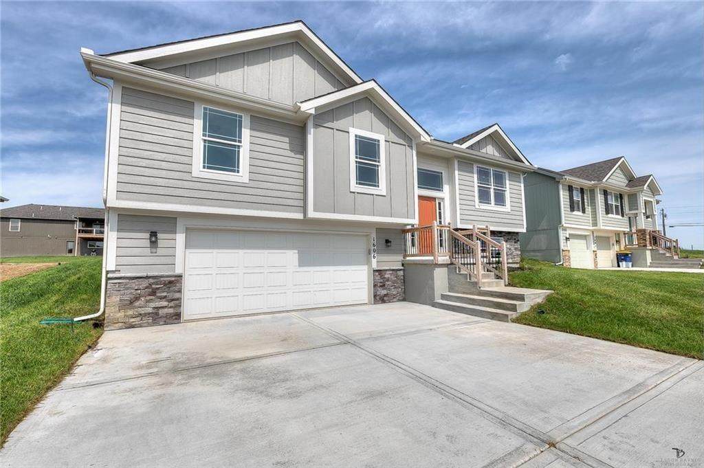 11845 Kelly Avenue - Photo 1