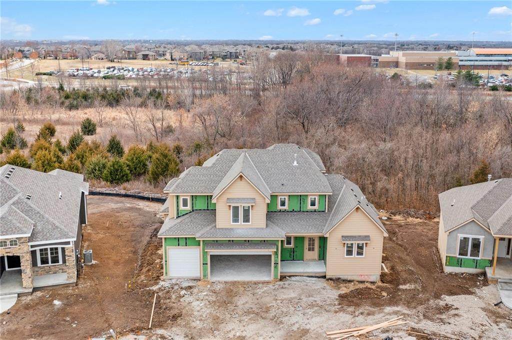 9326 Carbondale Street - Photo 1