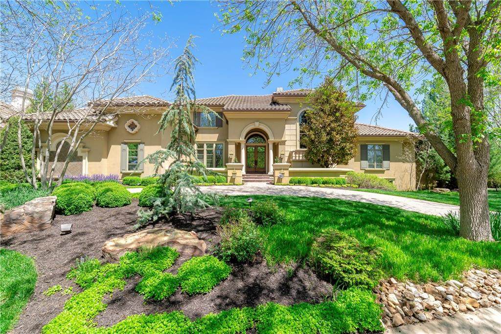 13938 Canterbury Circle - Photo 1