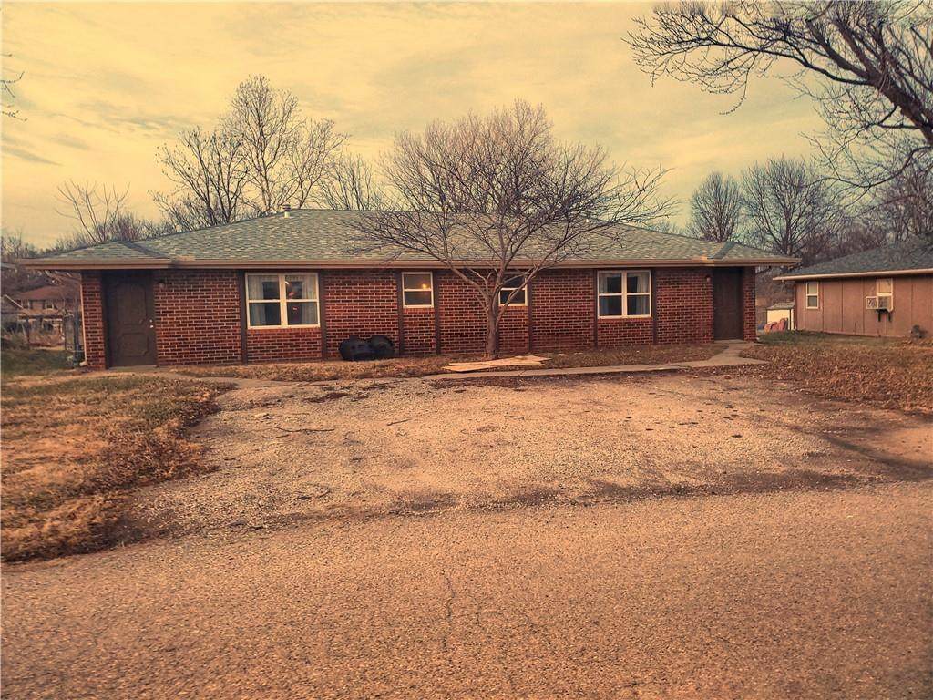 33 250th Road - Photo 1