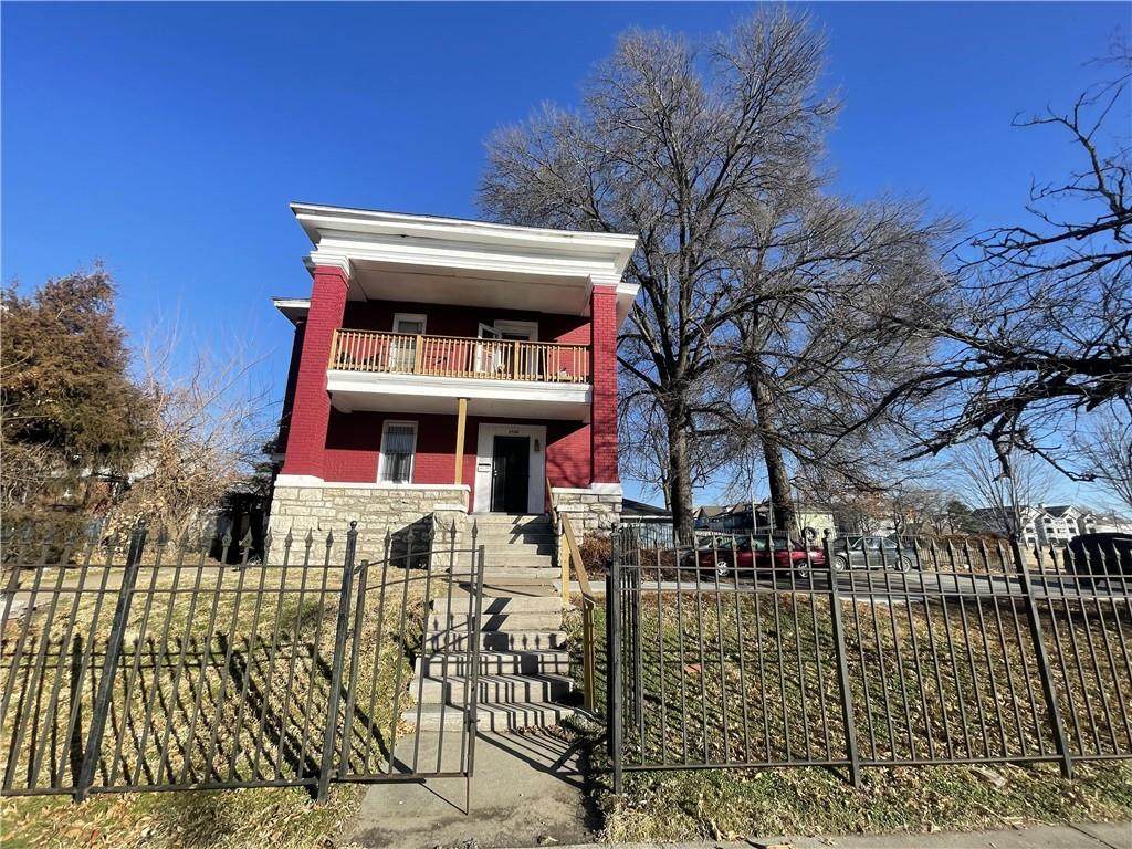 2118 Linwood Boulevard - Photo 1