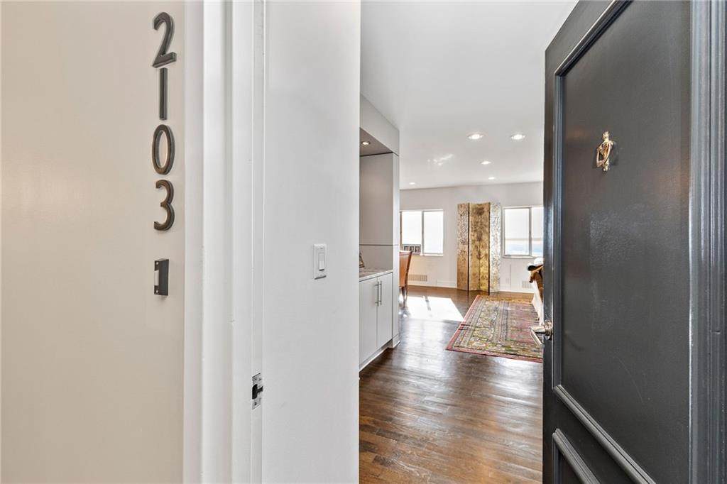 121 48th Street #2103 N/A - Photo 1