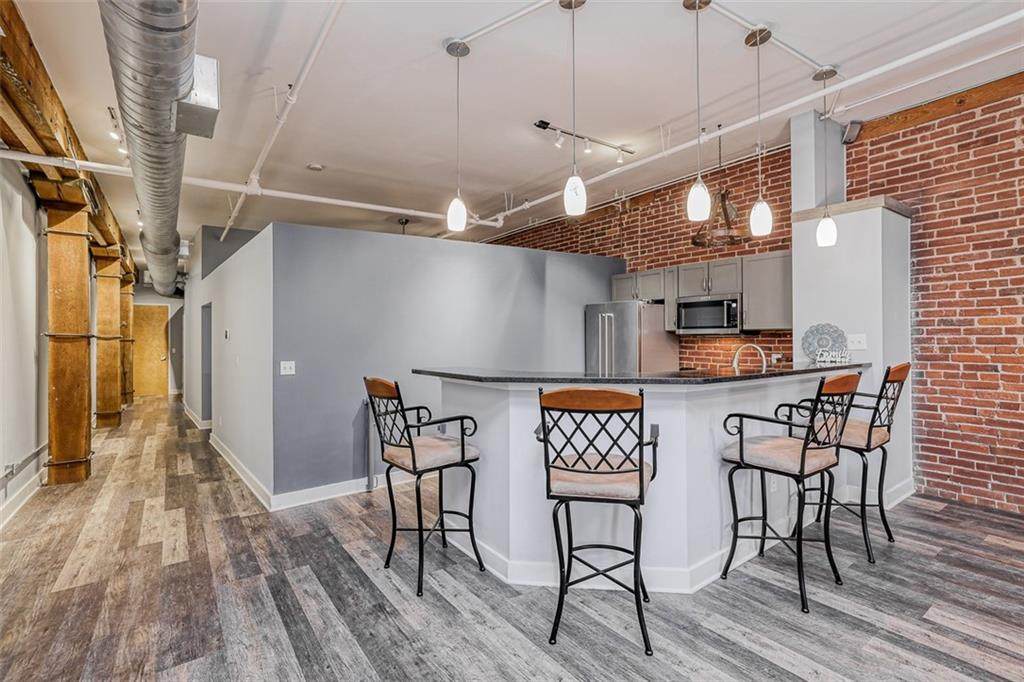 200 Main Street - Photo 1