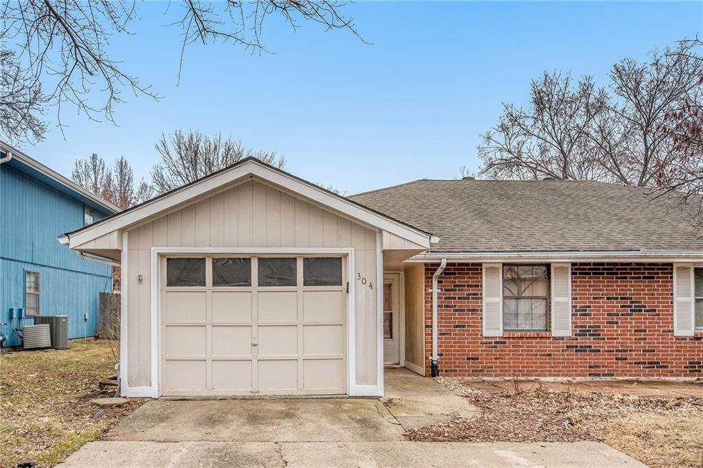 304 Nottingham Lane - Photo 1