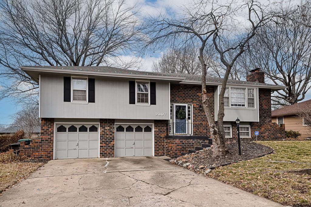2307 5th Street - Photo 1