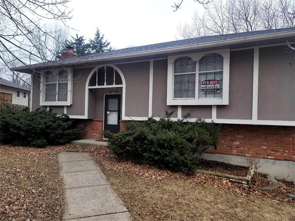 10636 Grand Avenue - Photo 1
