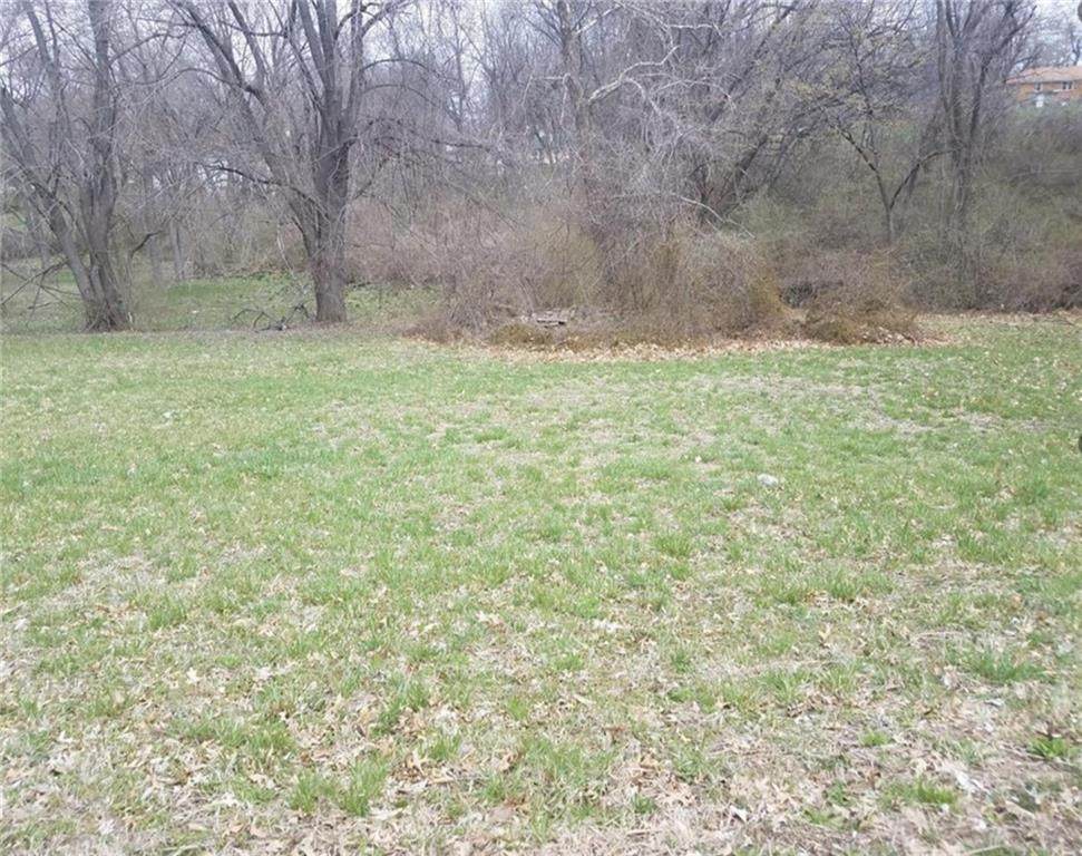 1901 Lee's Summit Road - Photo 1