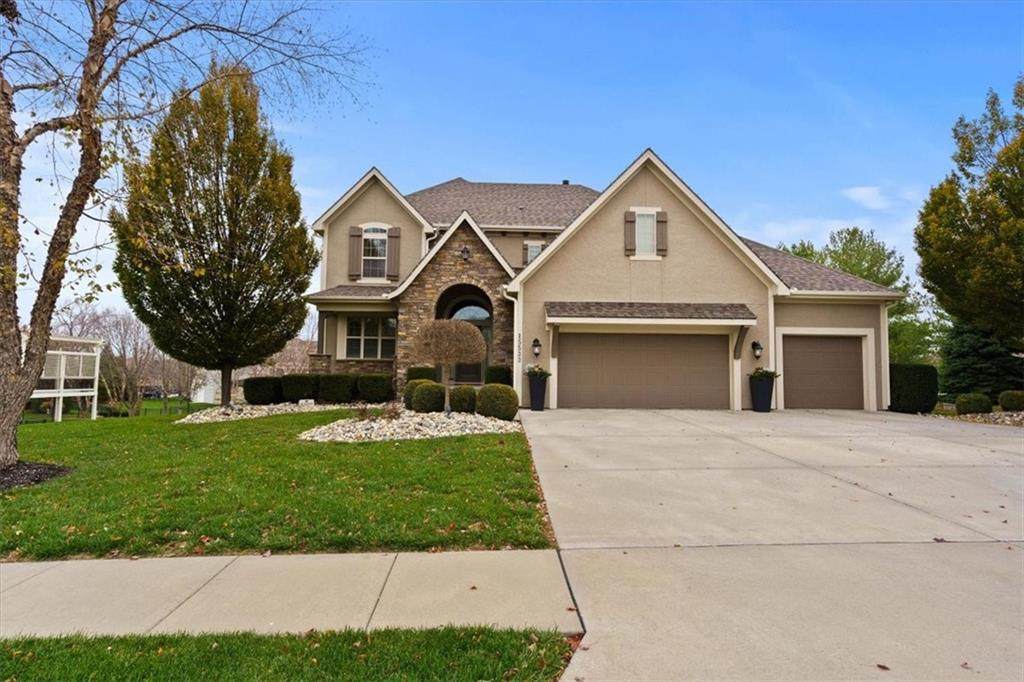 15533 England Street - Photo 1