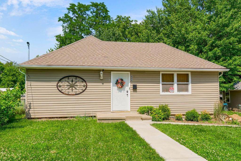 808 Crysler Avenue - Photo 1