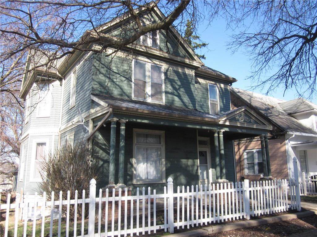 1202 8th Street - Photo 1