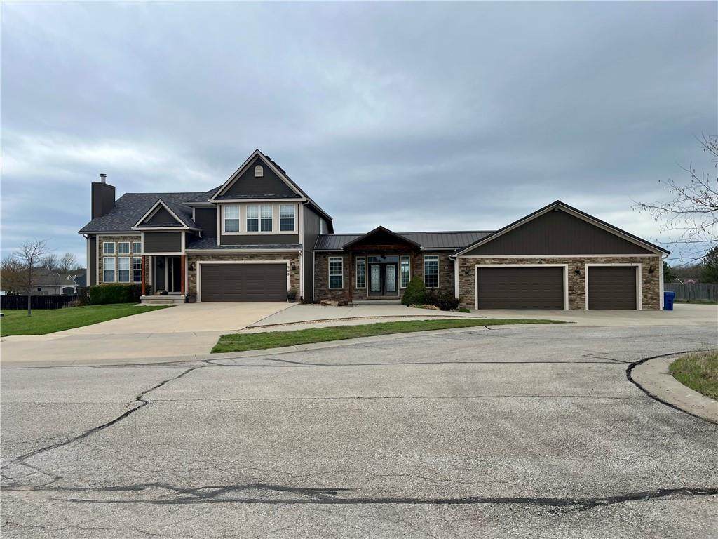 908 Cedar Court - Photo 1