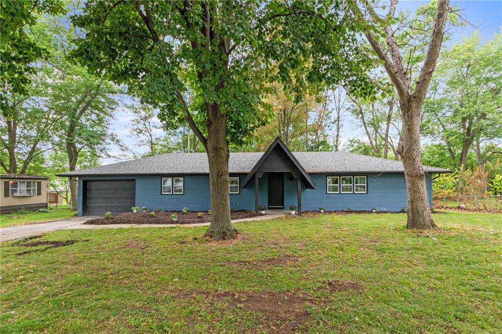 708 Davis Street - Photo 1