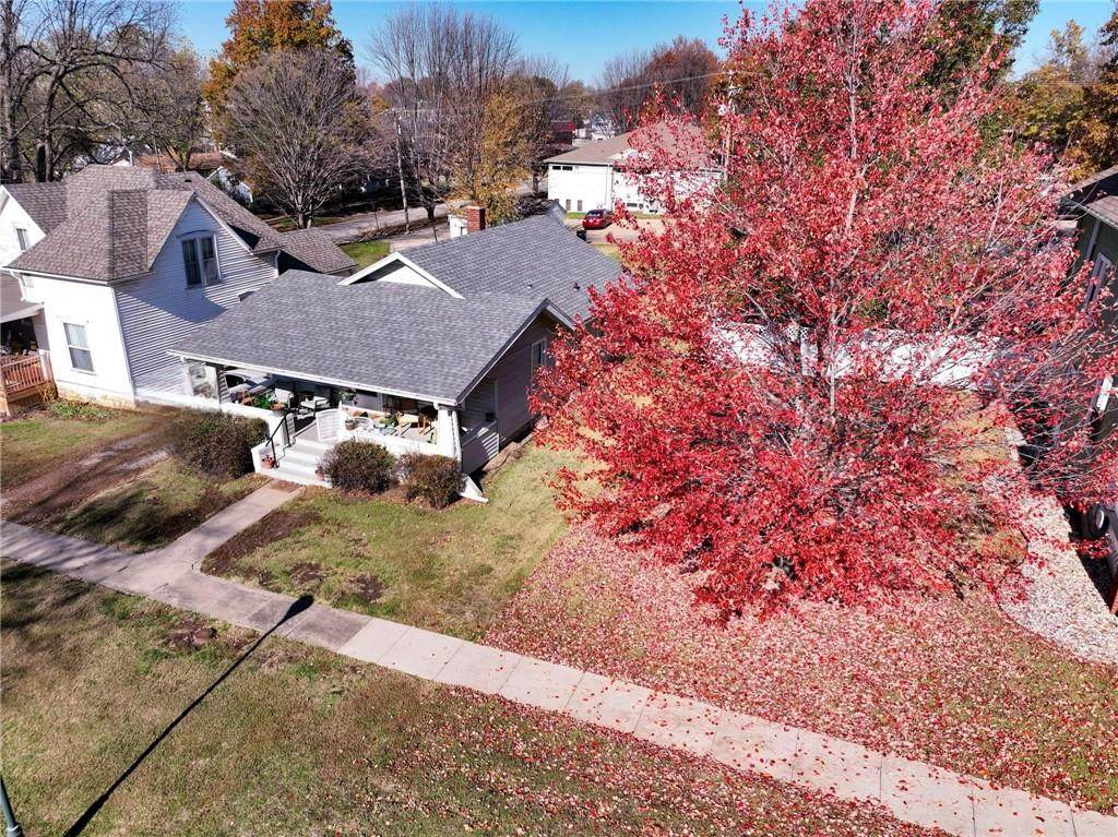 312 Kickapoo Street - Photo 1