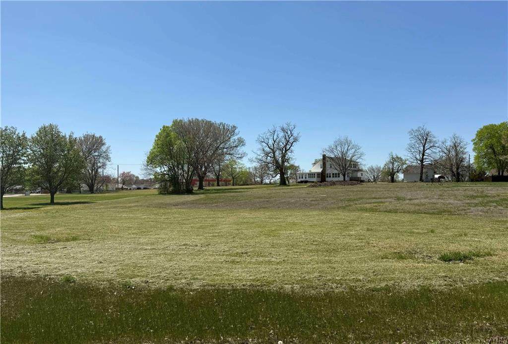000 Barton Avenue - Photo 1