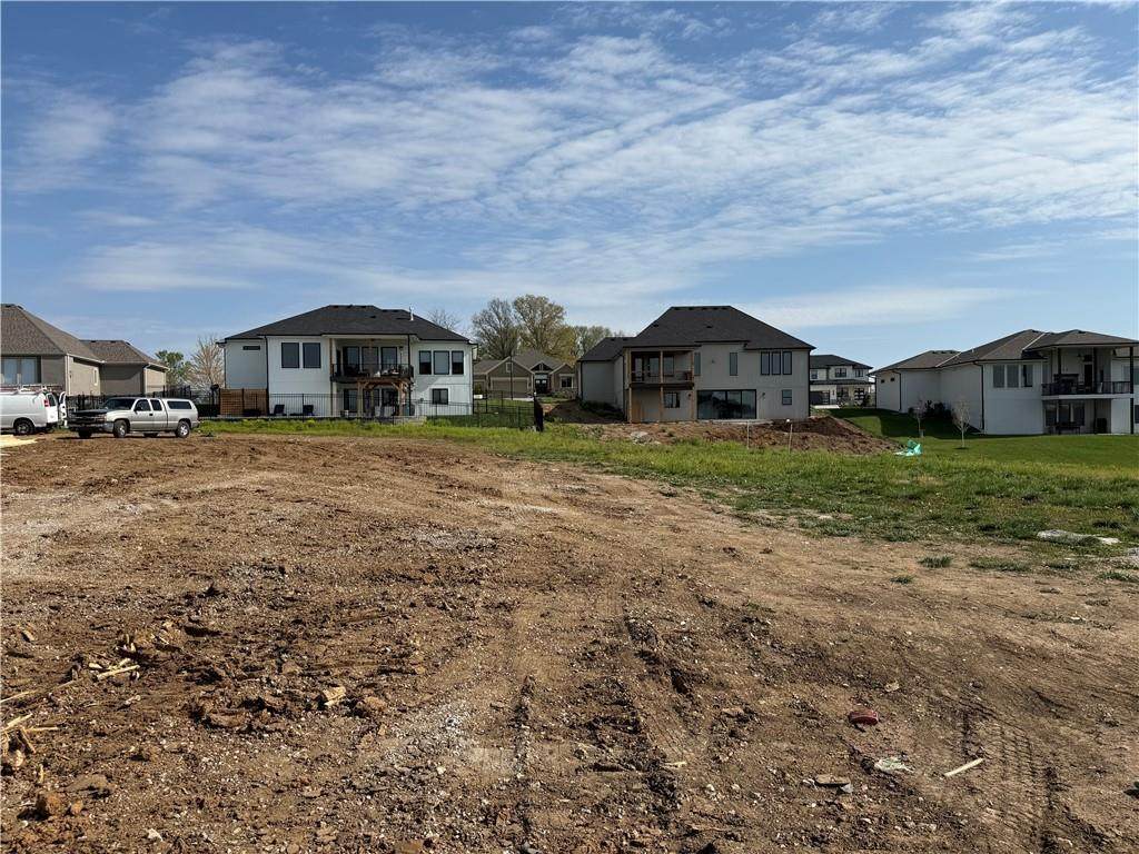 2605 Crestview Street - Photo 1