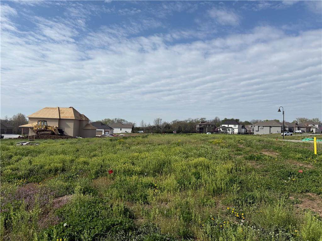 2700 Crestview Street - Photo 1