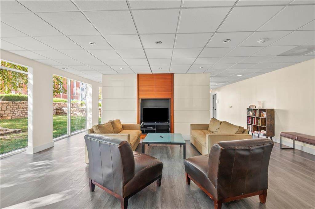 600 8th Street - Photo 1
