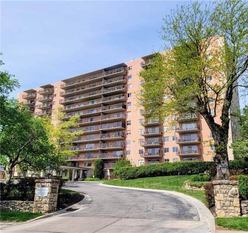 4550 Warwick Boulevard - Photo 1