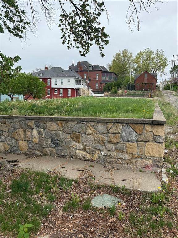 1116 Felix Street - Photo 1