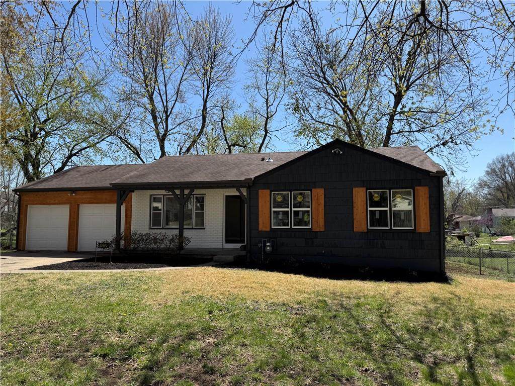 10905 59th Terrace - Photo 1
