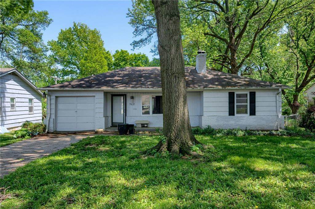 7631 Charlotte Street - Photo 1