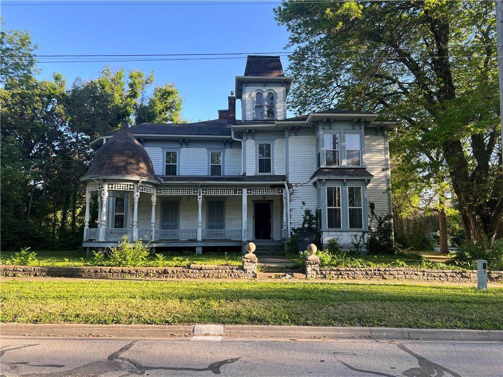 507 Park Street - Photo 1