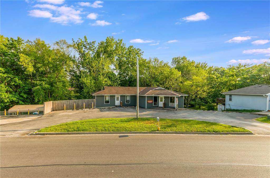 205 Southbrook Parkway - Photo 1