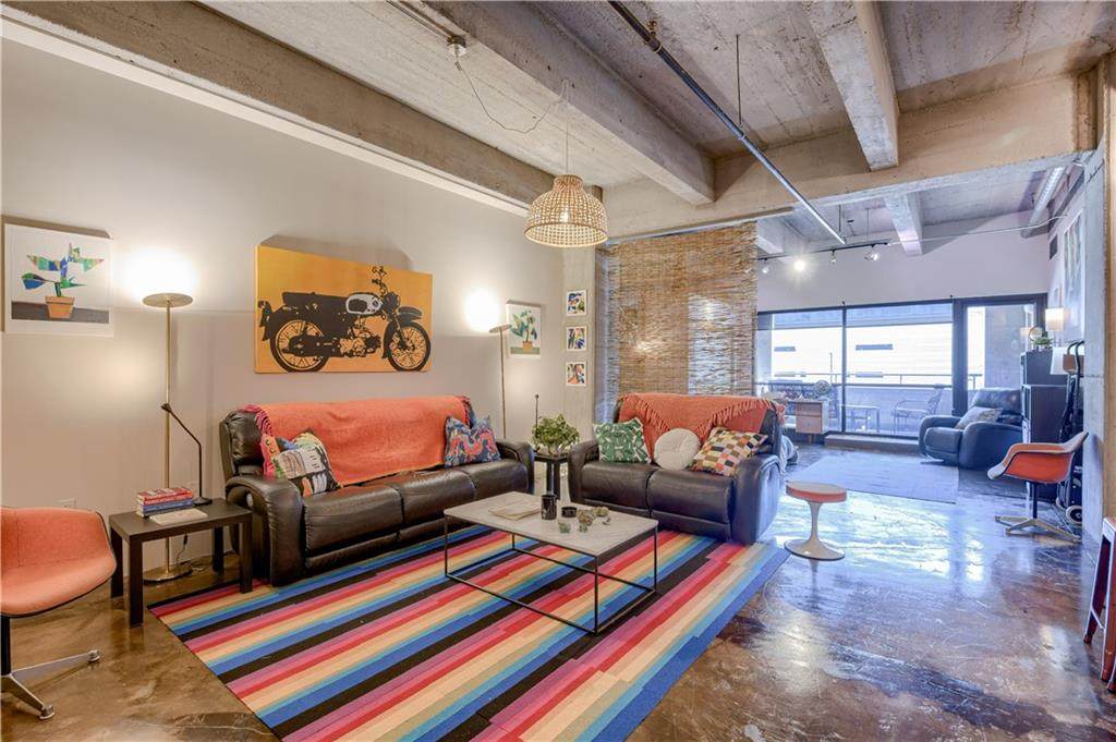 360 Pershing Road - Photo 1