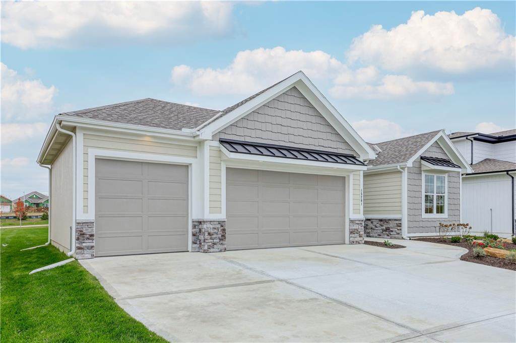 17162 Hall Street - Photo 1