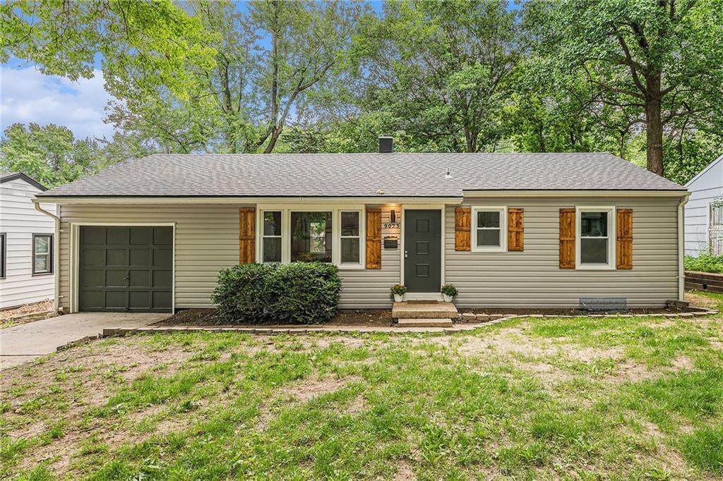 9023 74th Terrace - Photo 1