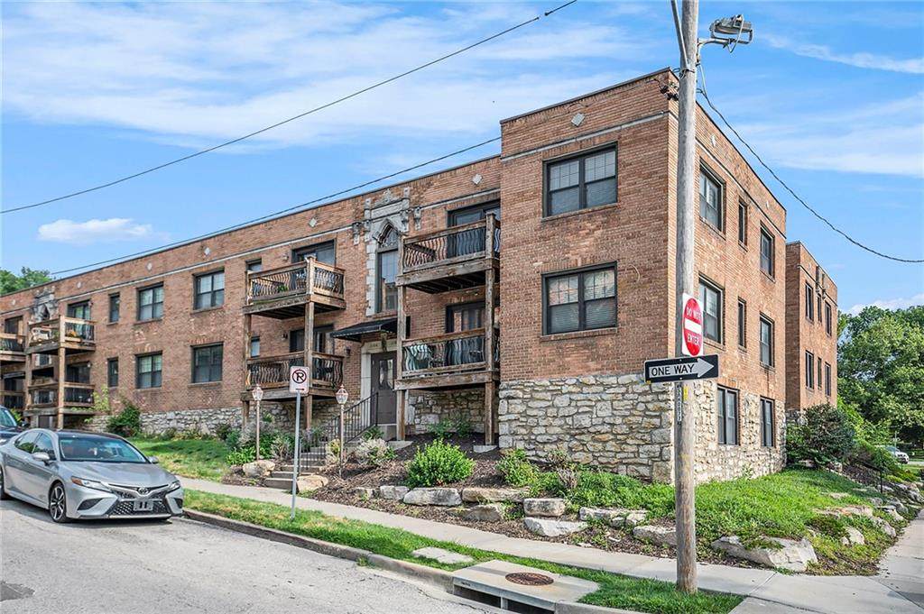 1104 46th Street - Photo 1