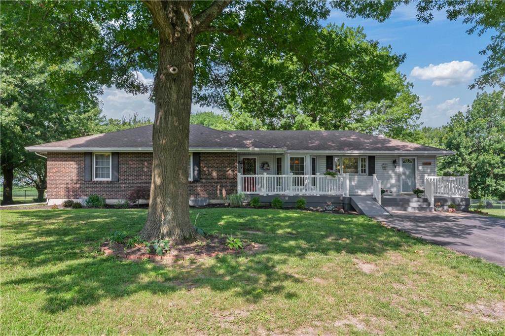32204 Apple Hill Drive - Photo 1