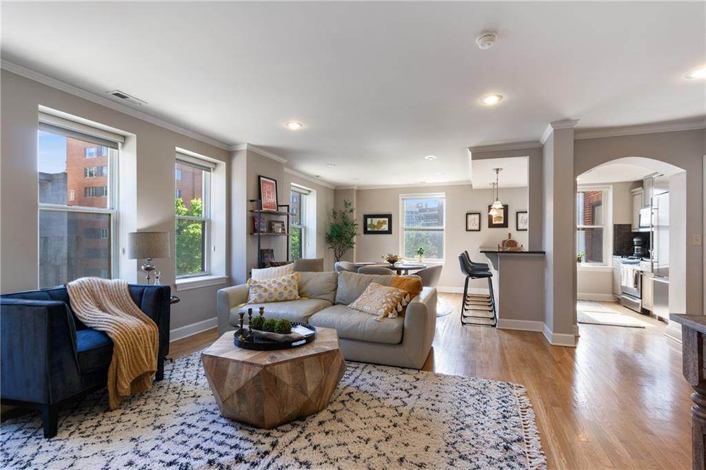 229 Ward Parkway - Photo 1