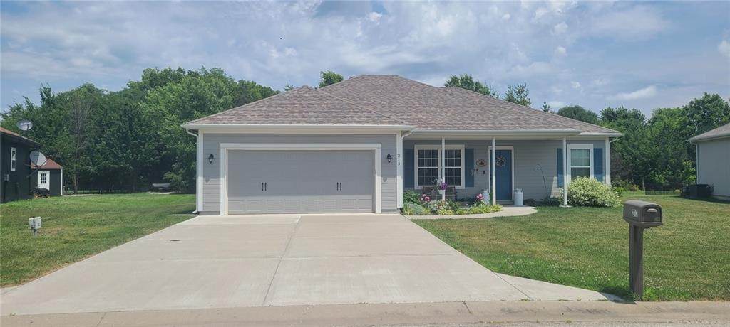 213 Dalton Drive - Photo 1