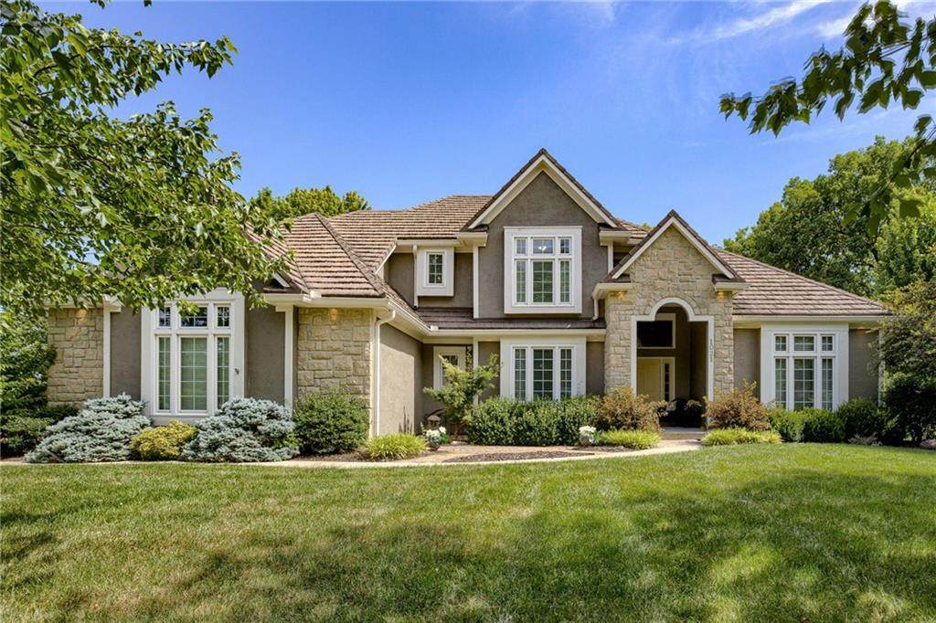 1021 Summit Falls Drive - Photo 1