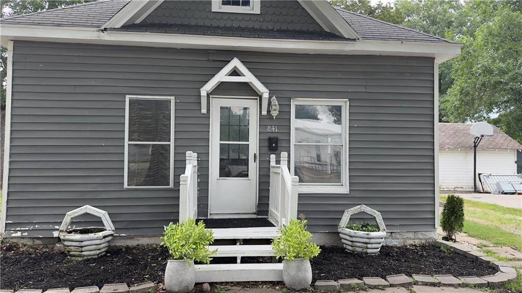 841 Hickory Street - Photo 1