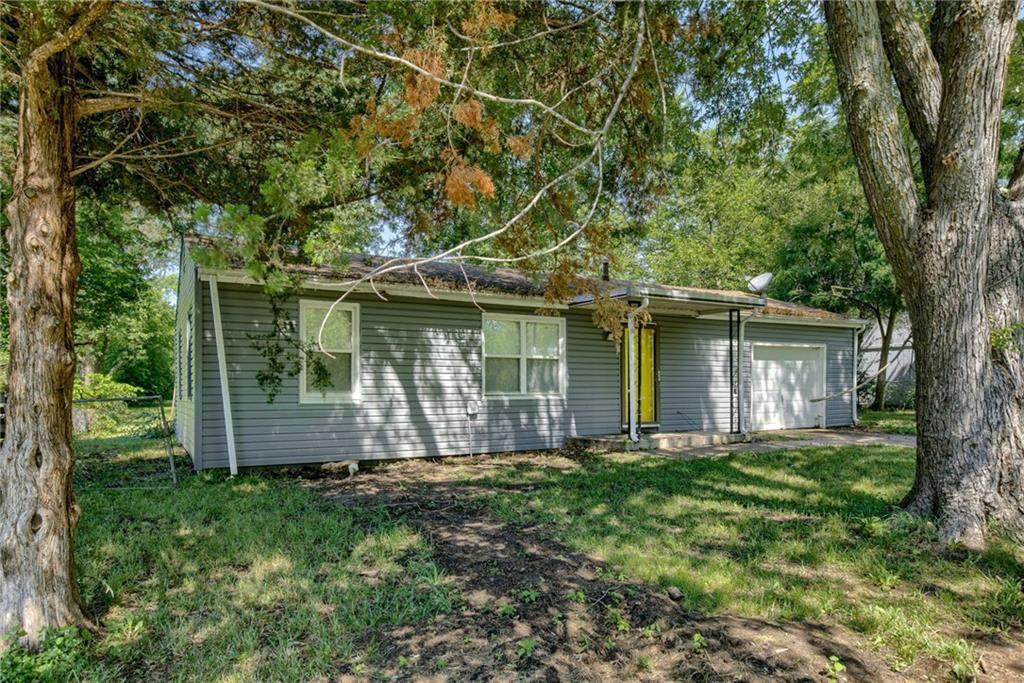 18802 Lakeside Lane - Photo 1