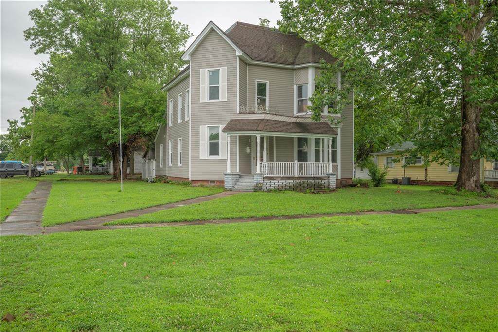 300 Delaware Street - Photo 1