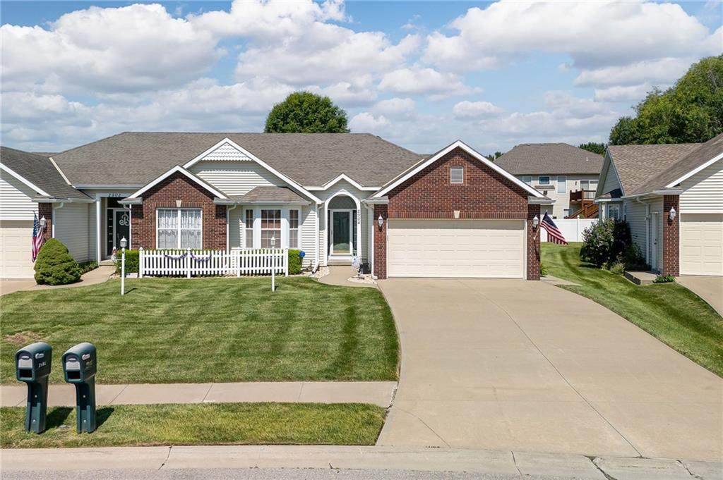 2904 Eastbrook Court - Photo 1