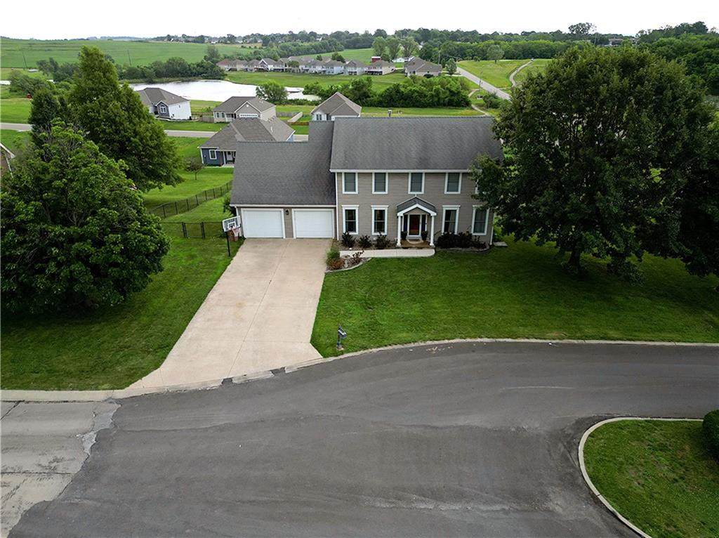 1502 Brookdale Drive - Photo 1