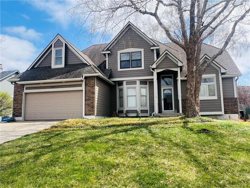 201 Somerset Drive - Photo 1