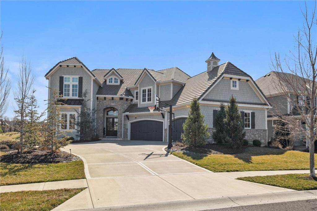 16121 Paradise Street - Photo 1