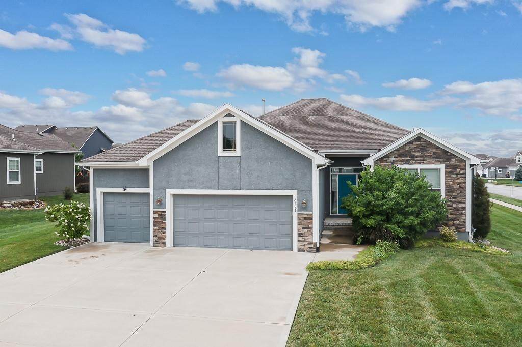 3721 154th Street - Photo 1