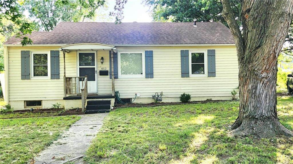  452 Fieldcrest Drive - Photo 1