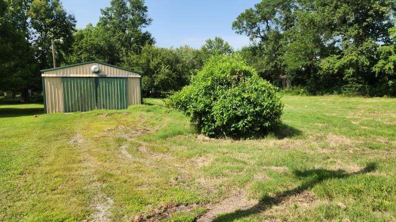 215 4th Avenue - Photo 1
