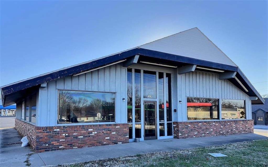1419 Austin Boulevard - Photo 1