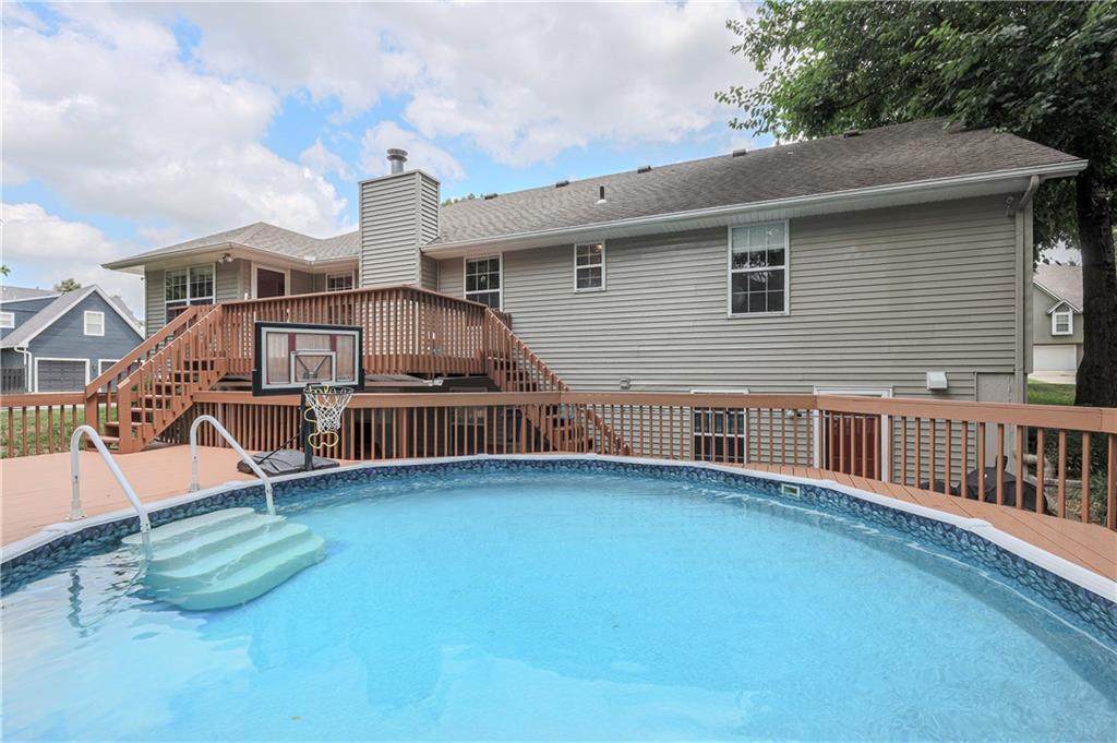820 Country Lane - Photo 1