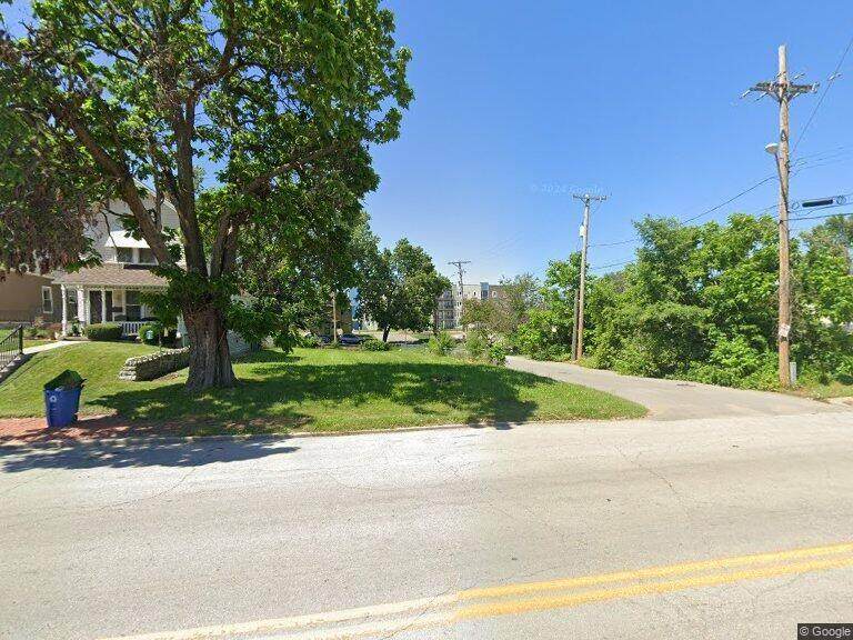 810 Nebraska Avenue - Photo 1